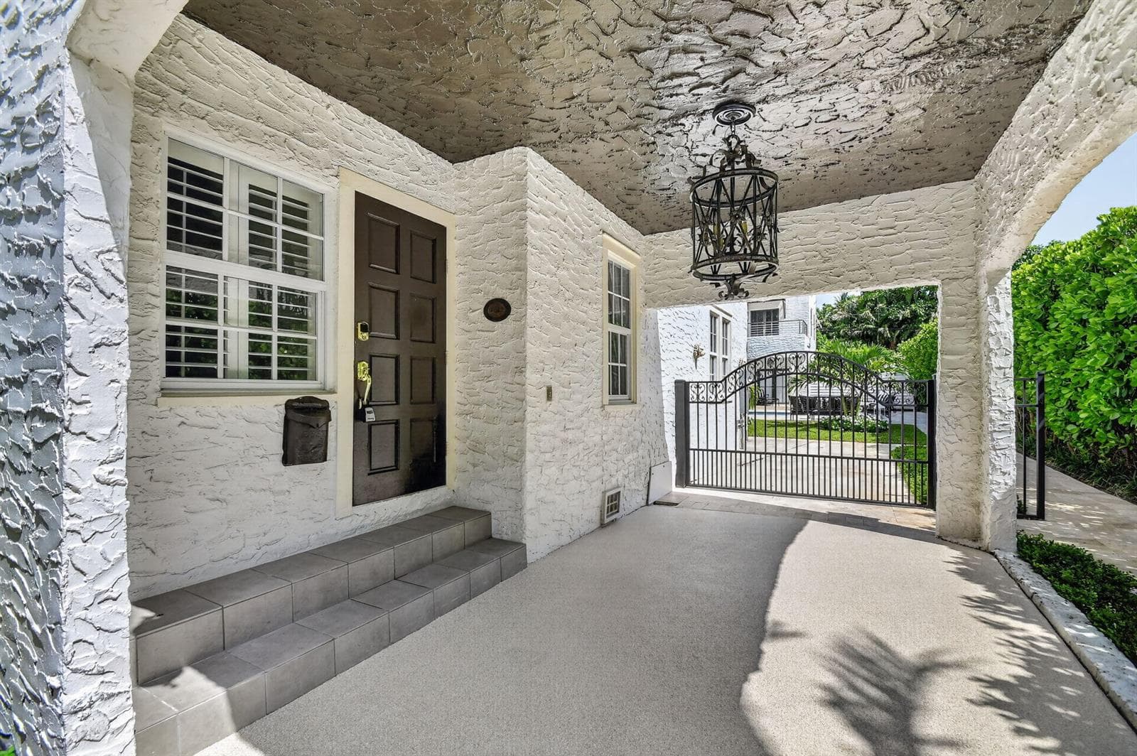 807 Ardmore Road, West Palm Beach, FL 33401 photo 4