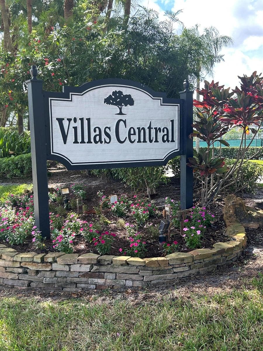 1390 E GOLFVIEW Drive, Pembroke Pines, FL 33026