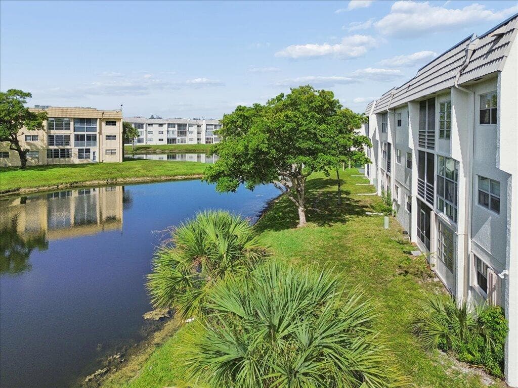 8510 Sunrise Lakes Boulevard # 301, Sunrise, FL 33322 photo 2