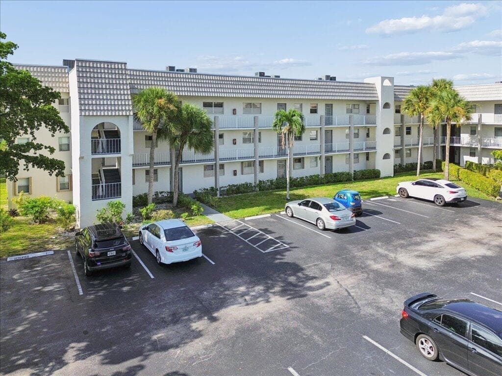 8510 Sunrise Lakes Boulevard # 301, Sunrise, FL 33322 photo 3