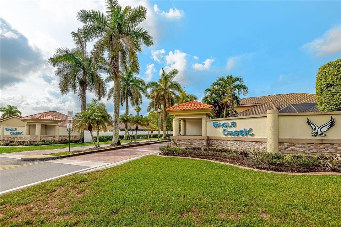 11551 SW 11th Street, Pembroke Pines, FL 33025