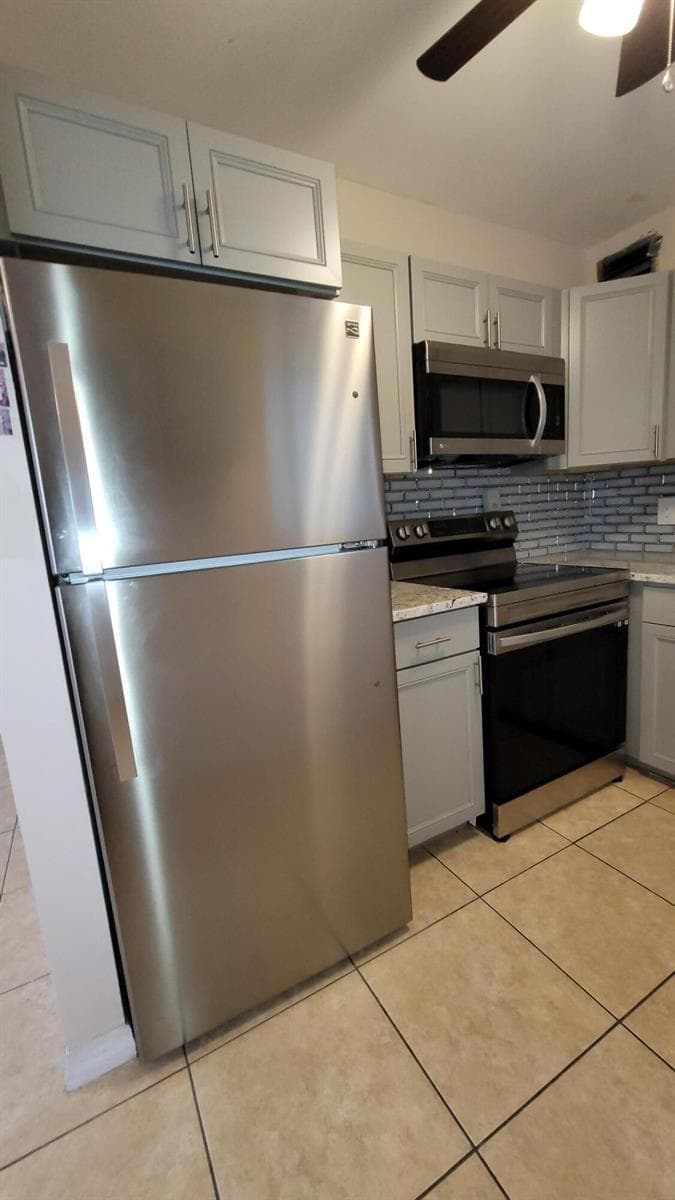 208 EASTHAMPTON I, West Palm Beach, FL 33417 photo 2