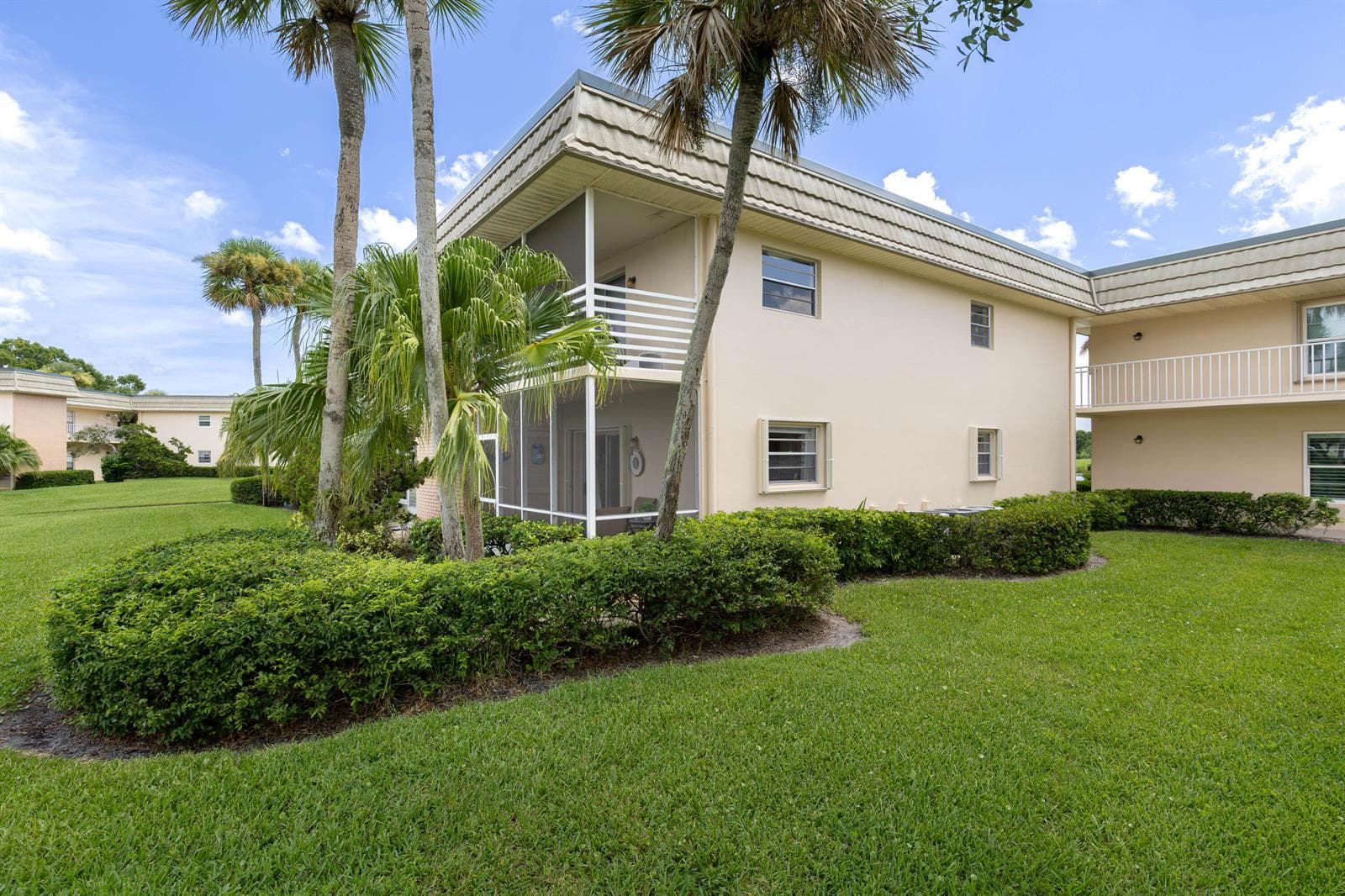 36 VISTA GARDENS Trail # 103, Vero Beach, FL 32962 photo 3