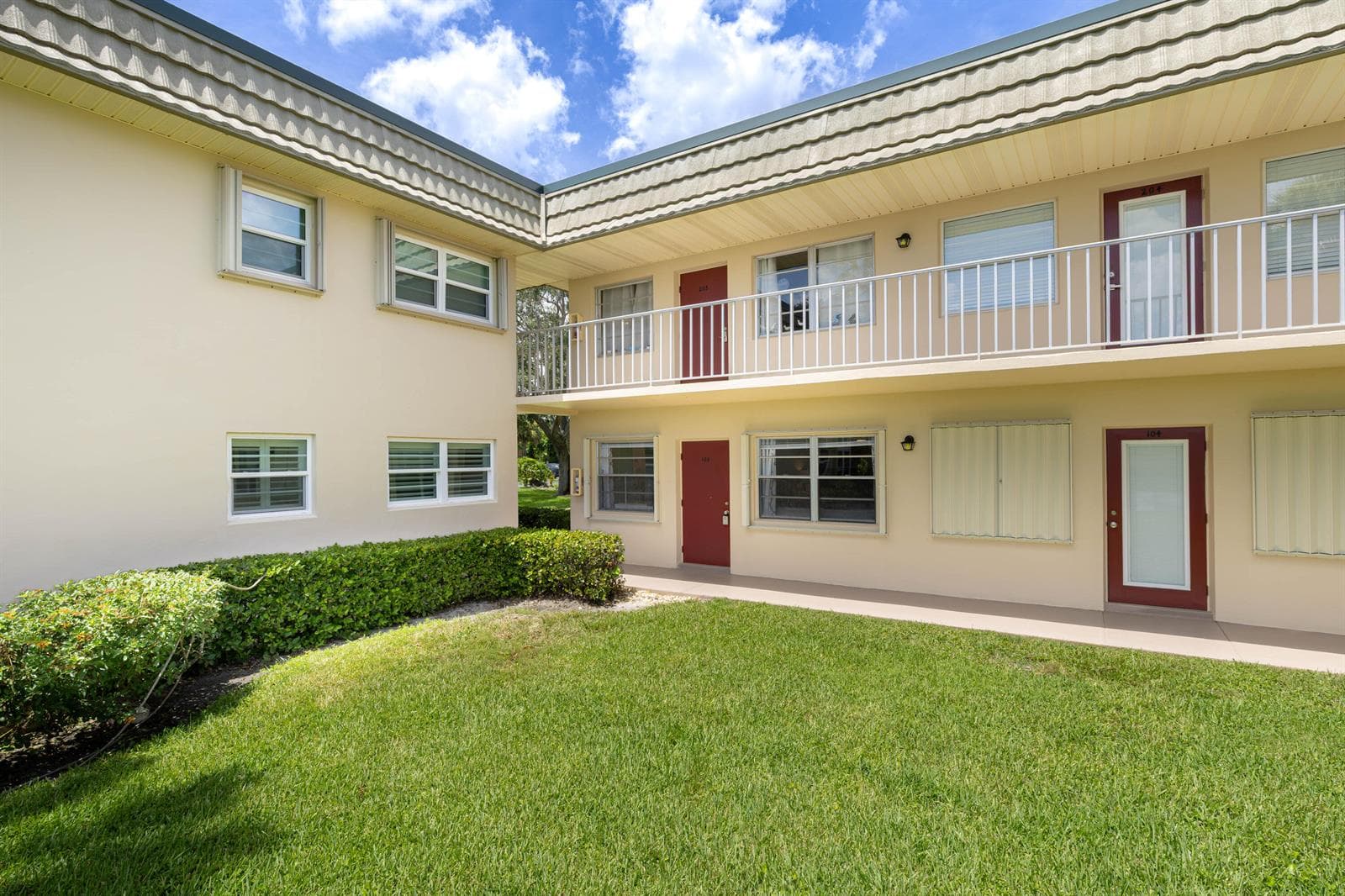 36 VISTA GARDENS Trail # 103, Vero Beach, FL 32962 photo 4