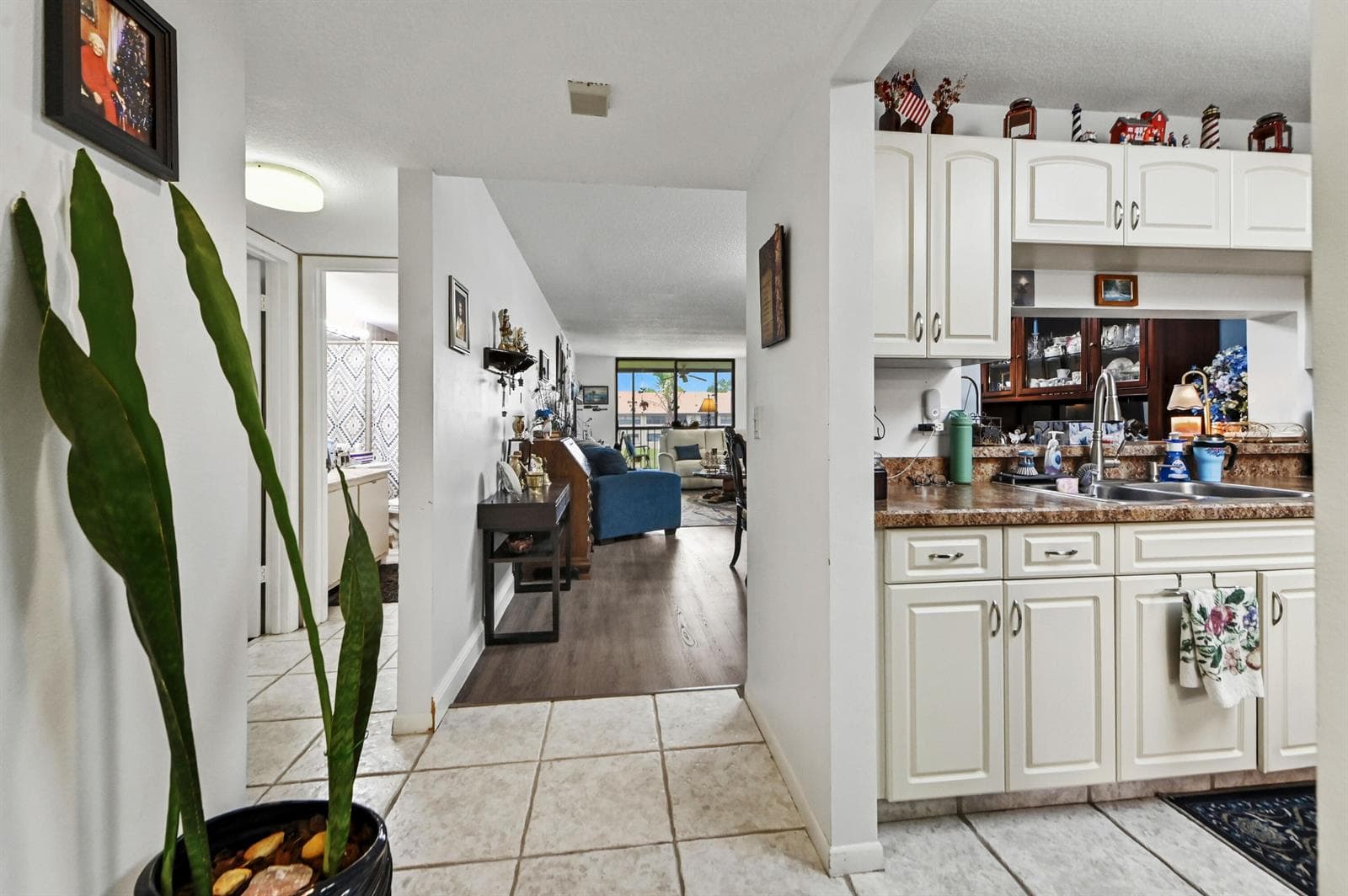 4725 LUCERNE LAKES Boulevard E # 202, Lake Worth, FL 33467 photo 3