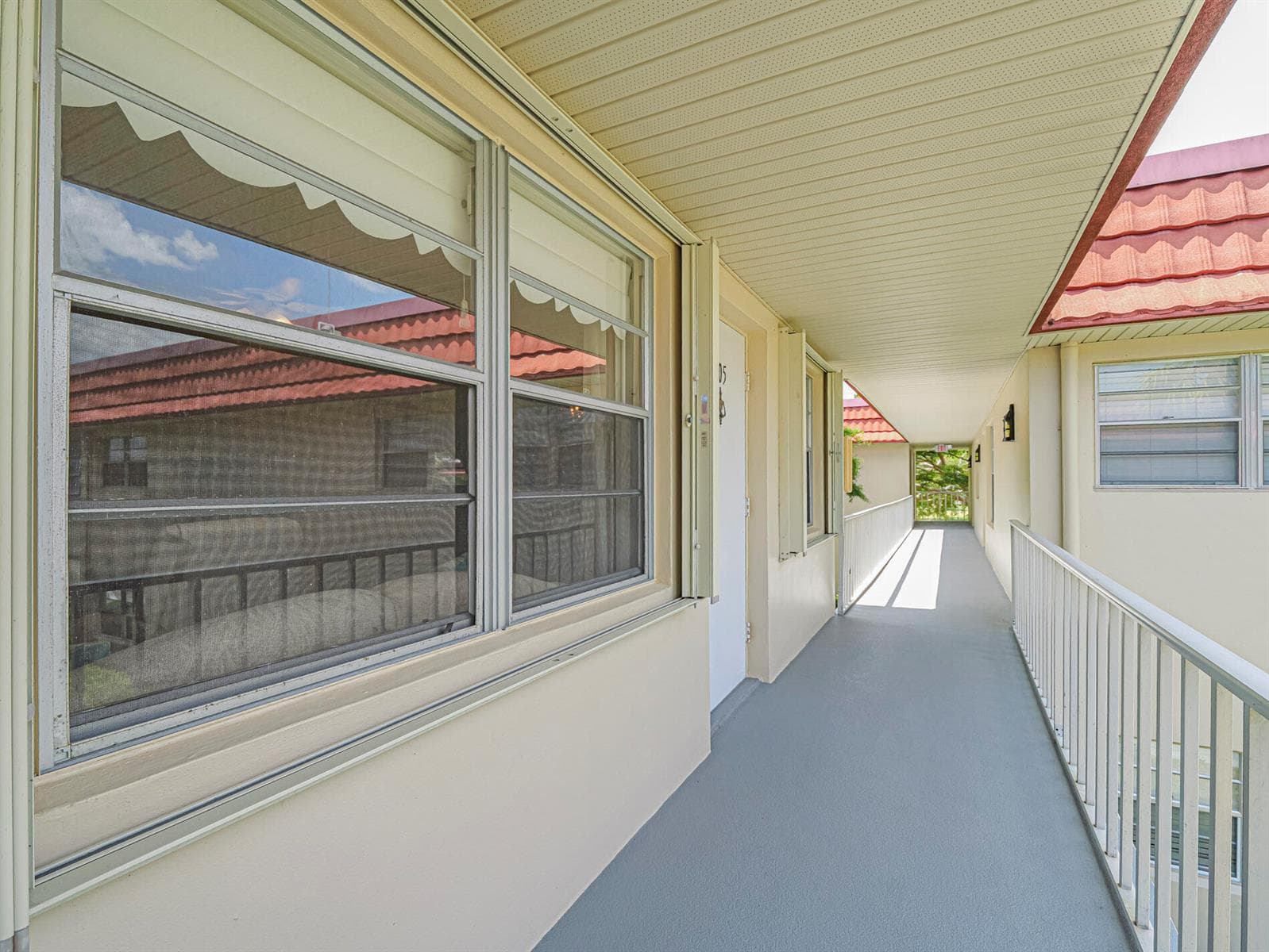 41 WOODLAND Drive # 205, Vero Beach, FL 32962 photo 3