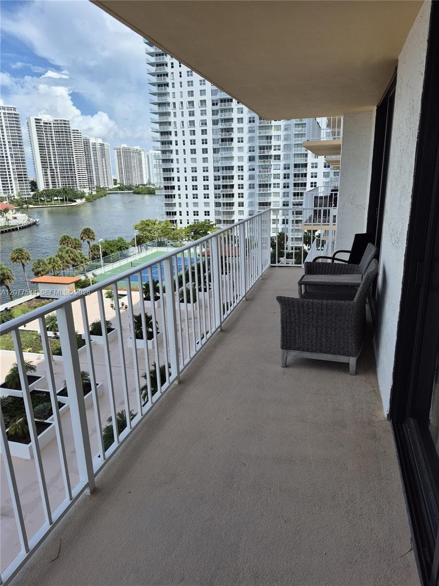 290 174th St # 903, Sunny Isles Beach, FL 33160 photo 3