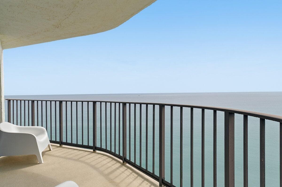 5420 N Ocean Drive, West Palm Beach, FL 33404
