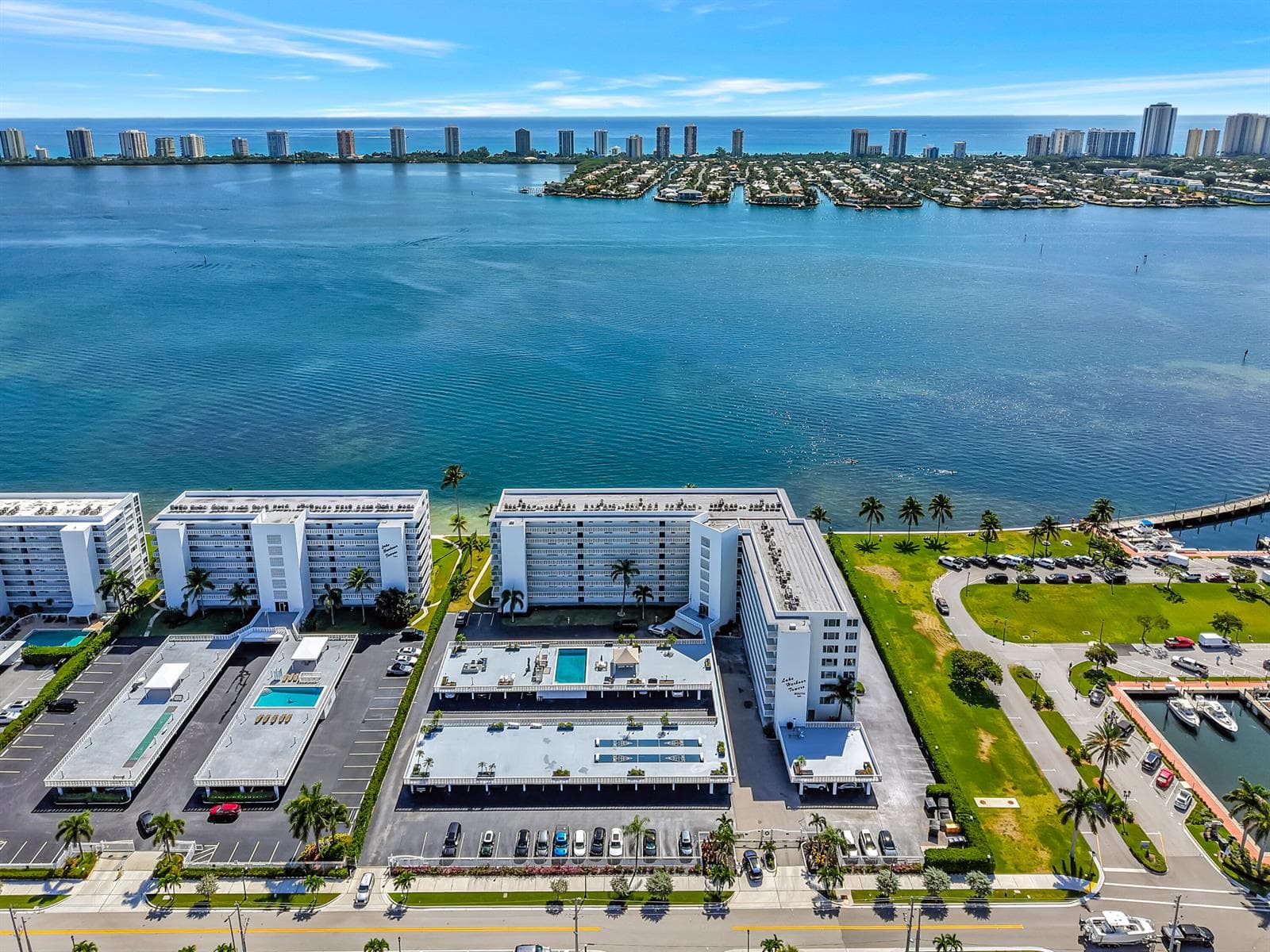 301 LAKE SHORE Drive # 302, Lake Park, FL 33403 photo 3