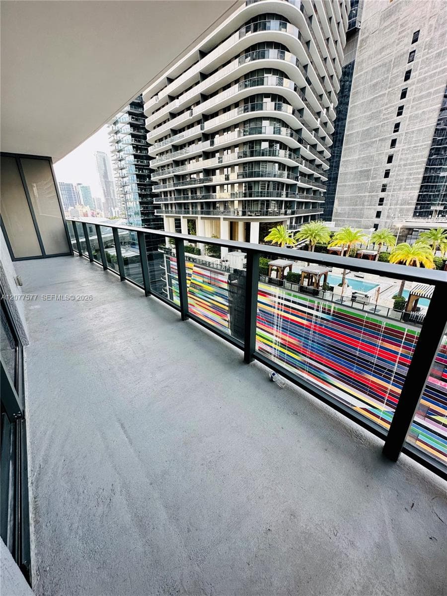45 SW 9th St # 1202, Miami, FL 33130 photo 3