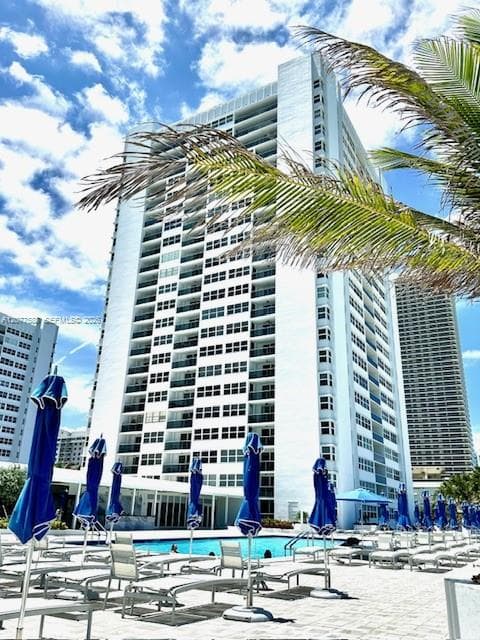 1890 S Ocean Dr *Seasonal* # 2001, Hallandale Beach, FL 33009 photo 3