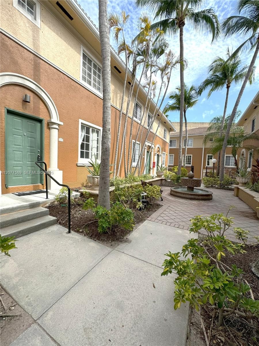 2831 NE 185th St # 603, Aventura, FL 33180 photo 2