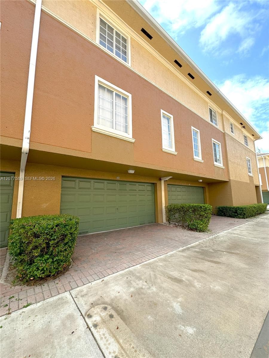 2831 NE 185th St # 603, Aventura, FL 33180 photo 3