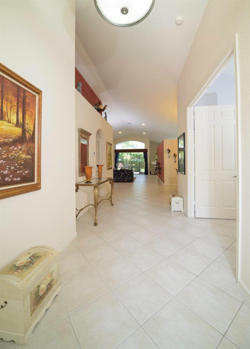 10052 Diamond Lake Drive, Boynton Beach, FL 33437 photo 4