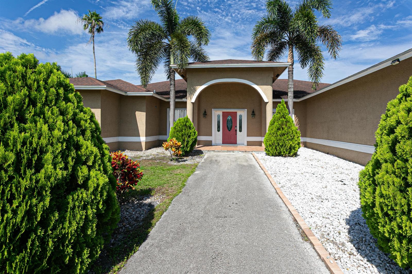 173 S Greenstar Avenue, Pahokee, FL 33476 photo 2