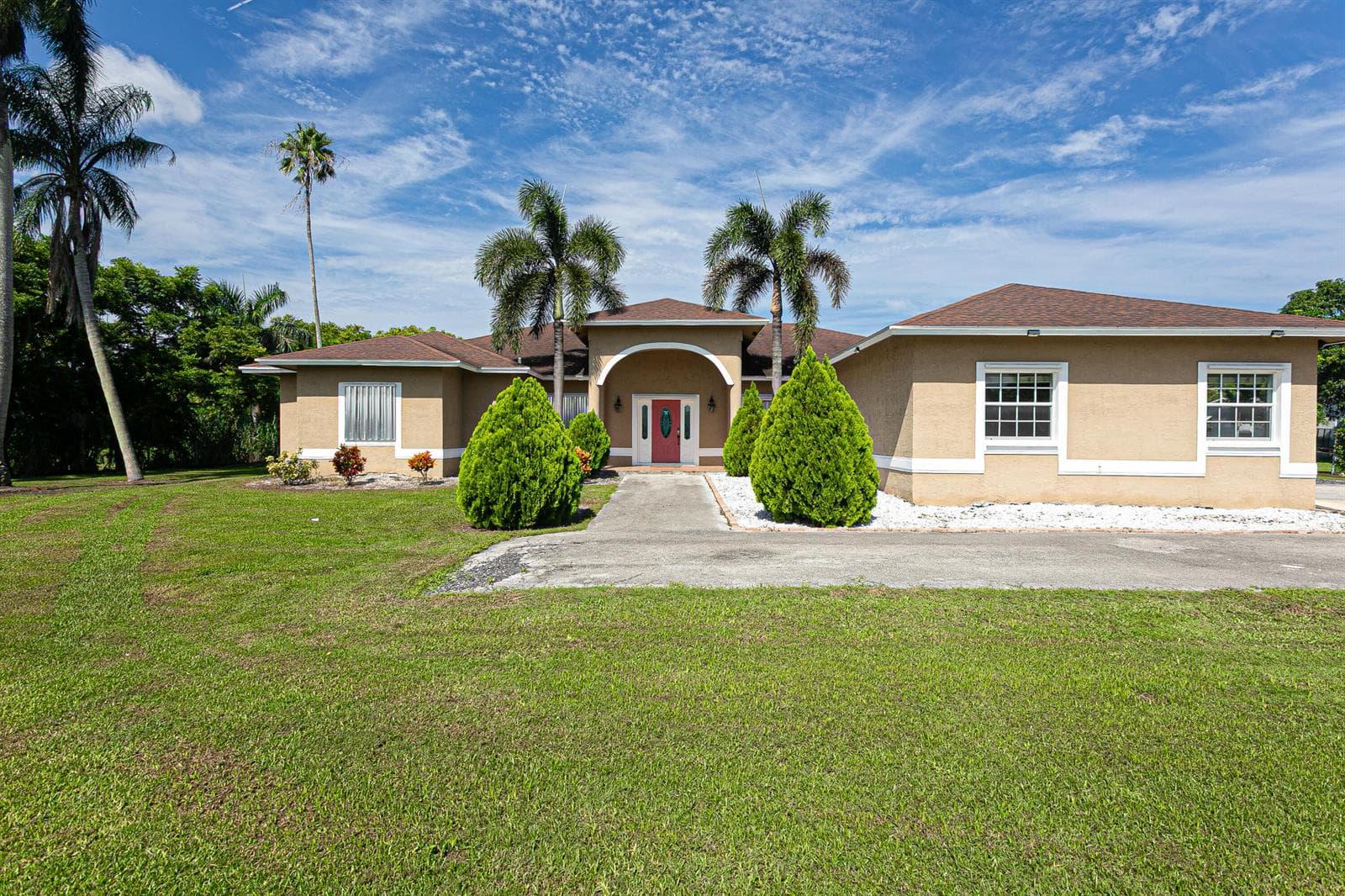 173 S Greenstar Avenue, Pahokee, FL 33476