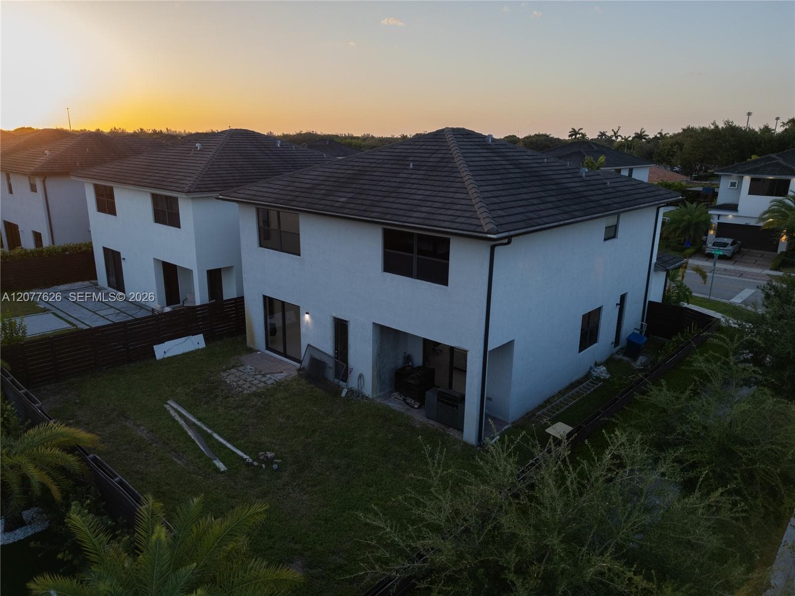 8824 NW 161st Ter, Miami Lakes, FL 33018 photo 4