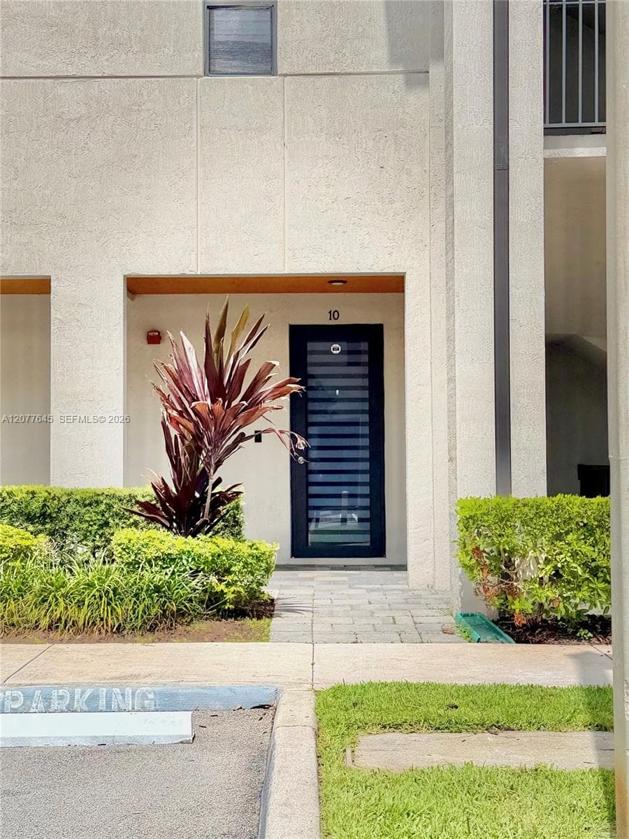 10455 NW 82nd St # 10, Doral, FL 33178 photo 4