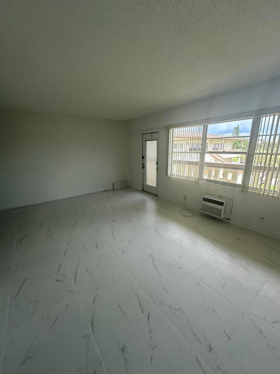 205 MANSFIELD Way E, Boca Raton, FL 33434 photo 2