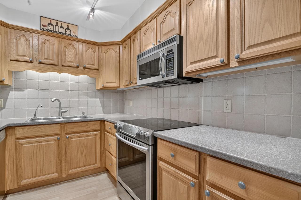336 GOLFVIEW Road # 605, North Palm Beach, FL 33408 photo 5