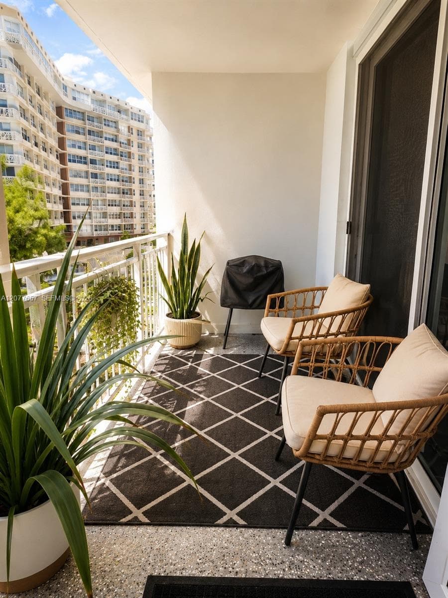 1801 S Ocean Dr # 340, Hallandale Beach, FL 33009 photo 3