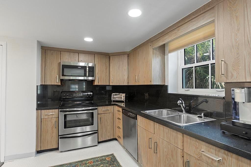 3475 S Ocean Boulevard # 2160, Palm Beach, FL 33480 photo 4