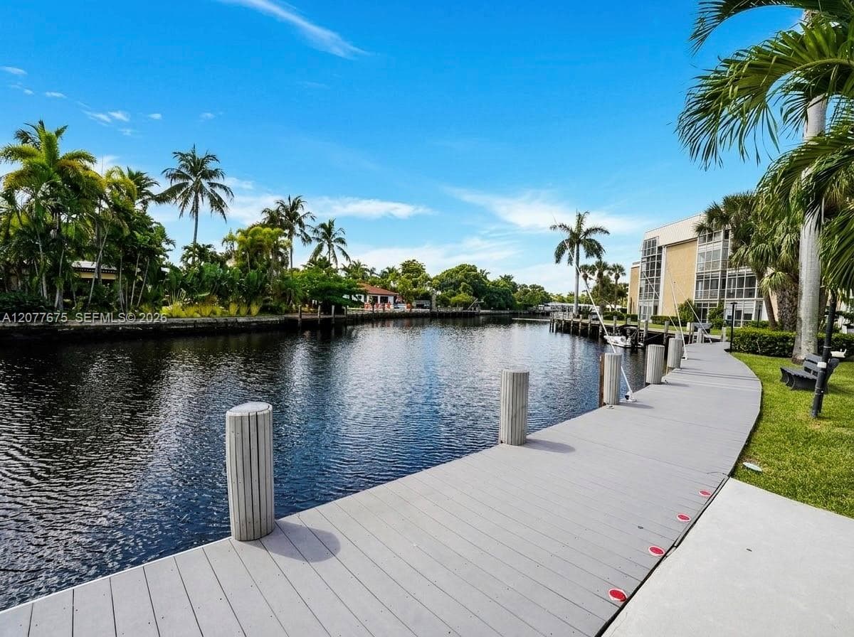 2970 NE 16th Ave # 214, Oakland Park, FL 33334 photo 2