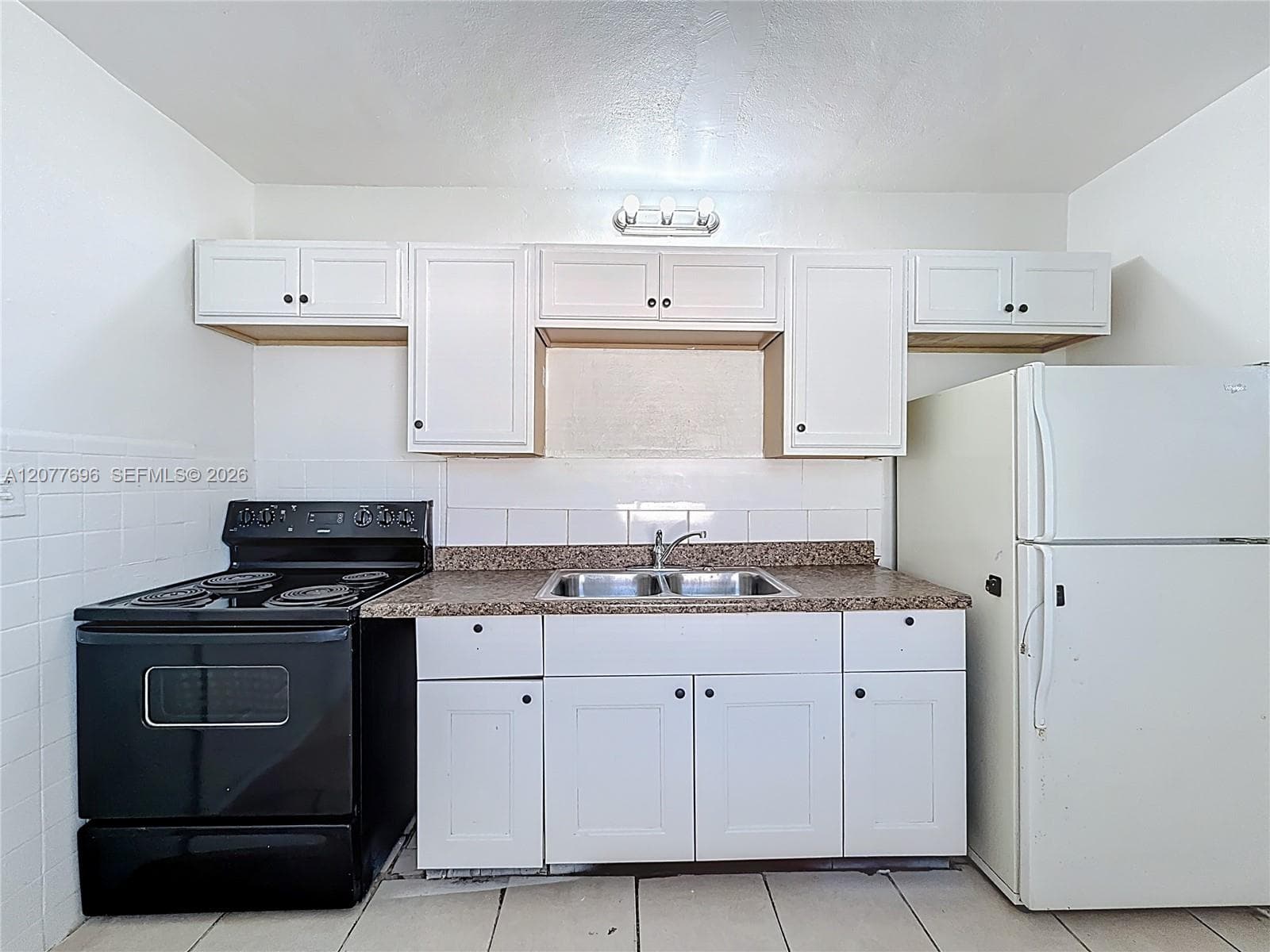 2419 NW 6th Ct, Pompano Beach, FL 33069 photo 2