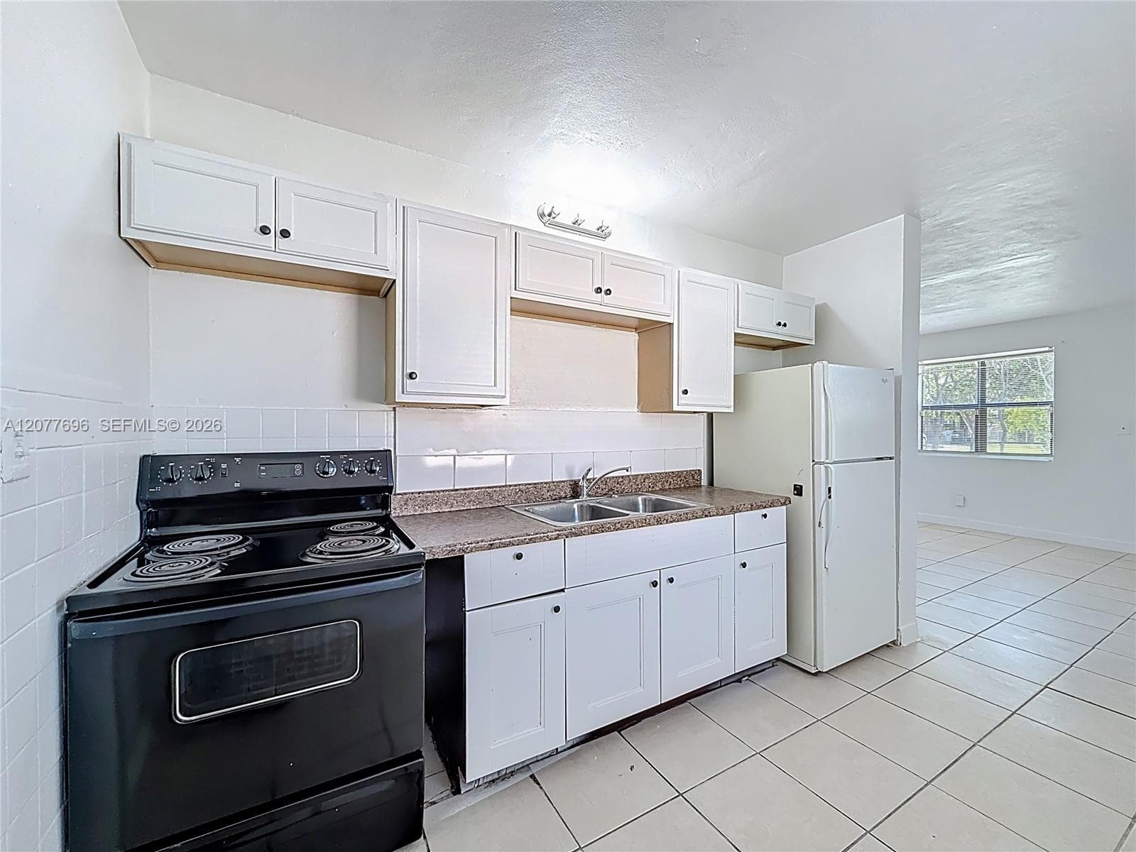 2419 NW 6th Ct, Pompano Beach, FL 33069 photo 3