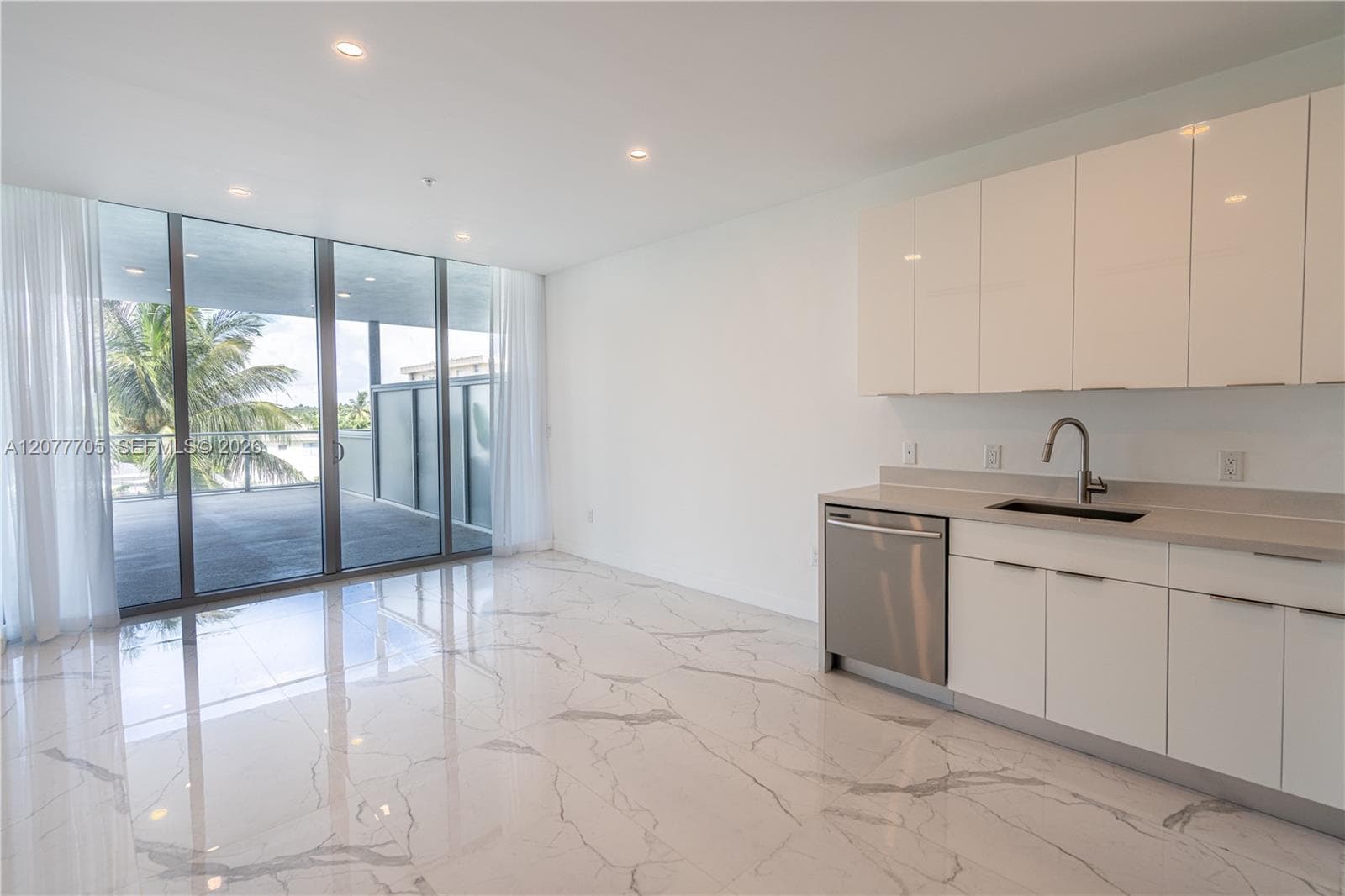 8425 Crespi Blvd # 302, Miami Beach, FL 33141 photo 3