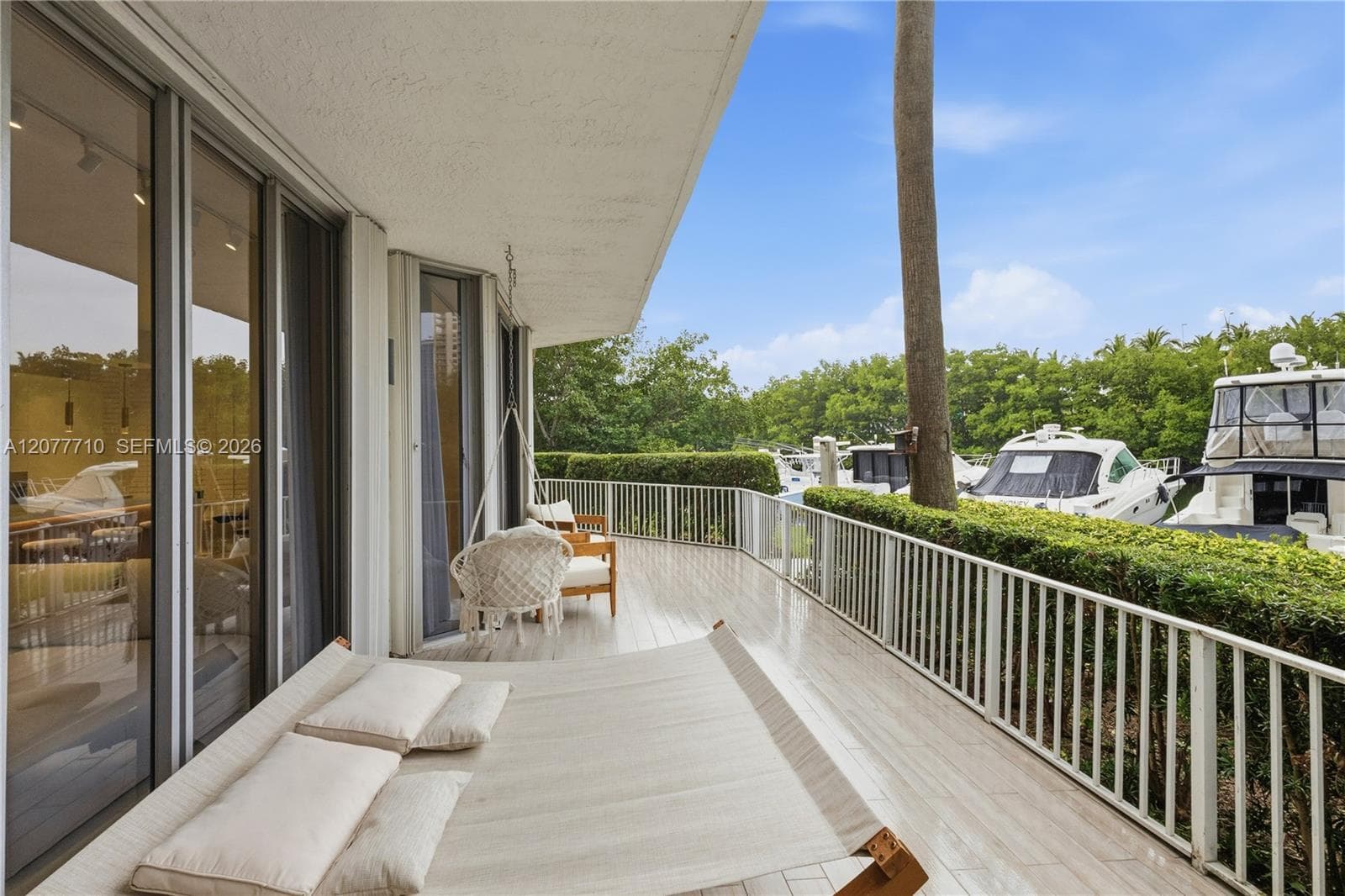 3500 Mystic Pointe Dr # 104, Aventura, FL 33180 photo 4