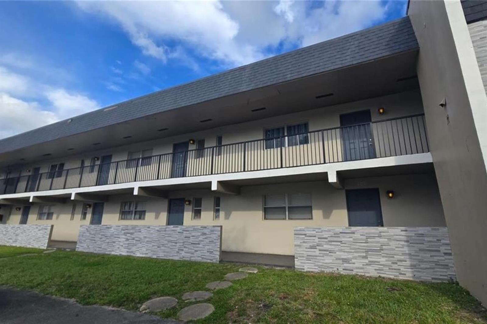 7801 Colony Circle S # 106, Tamarac, FL 33321 photo 2