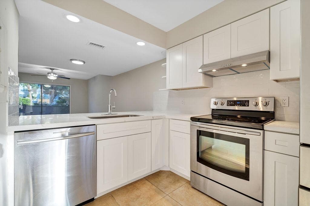 6207 Riverwalk Lane # 5, Jupiter, FL 33458