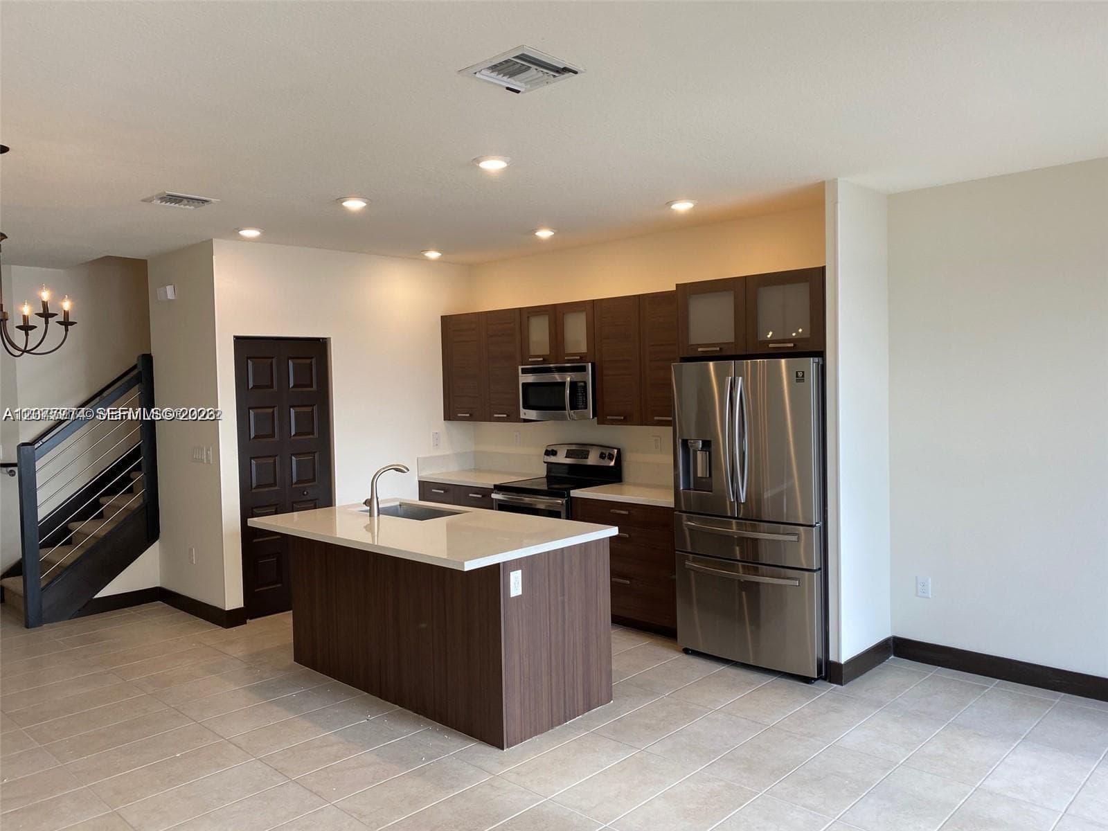 9116 NW 158th St, Miami Lakes, FL 33018 photo 4