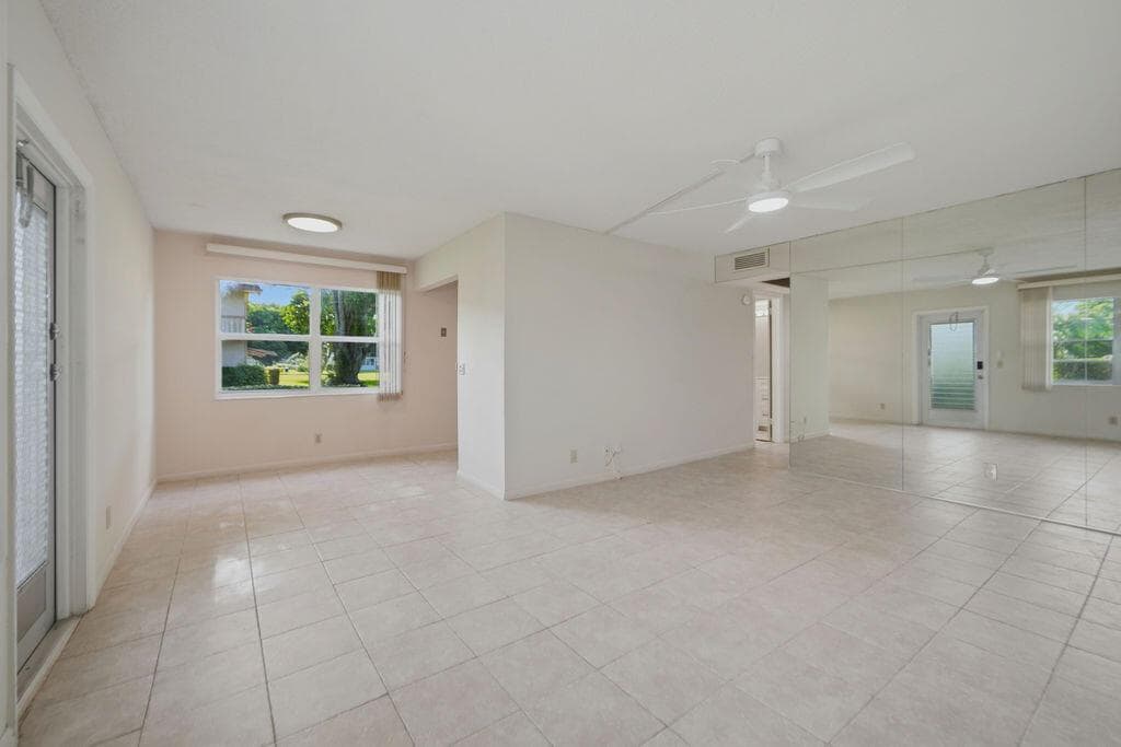 132 CAMBRIDGE F # 132, West Palm Beach, FL 33417 photo 3