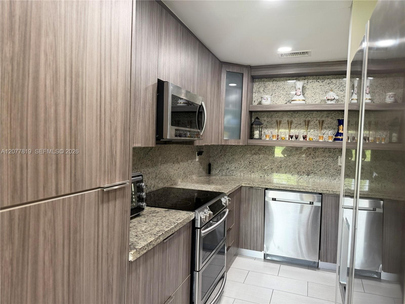 10875 NW 29th Mnr, Sunrise, FL 33322 photo 2