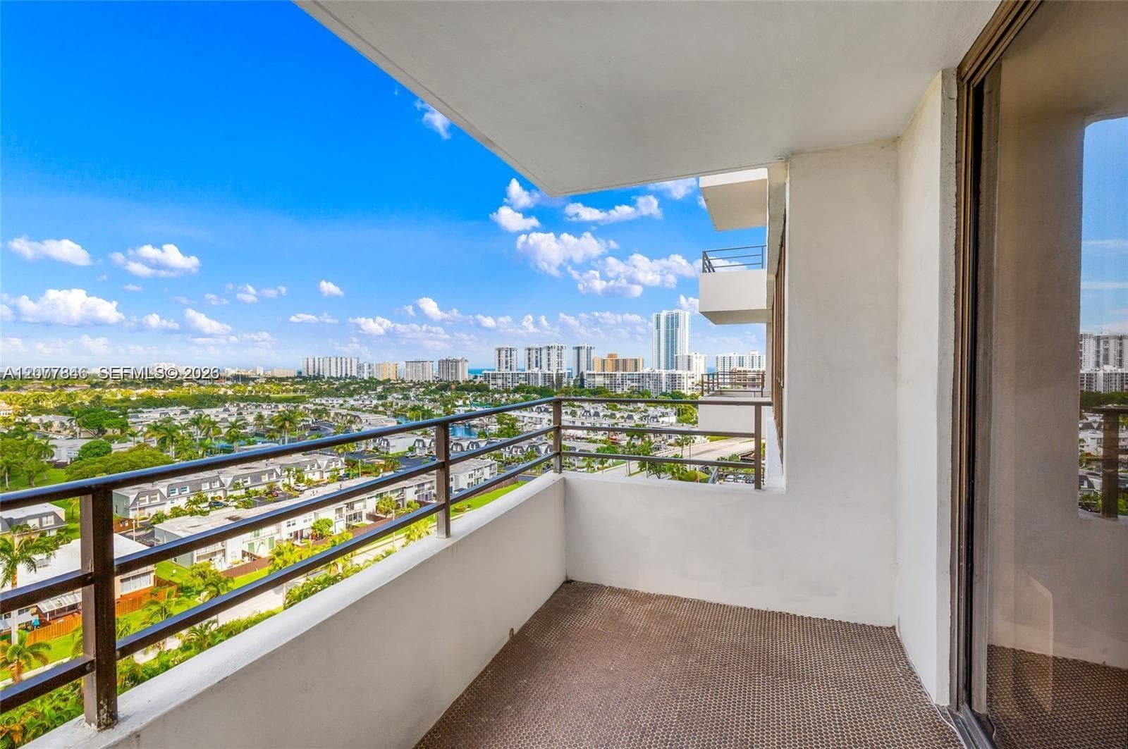 600 Three Islands Blvd # 1102, Hallandale Beach, FL 33009 photo 4