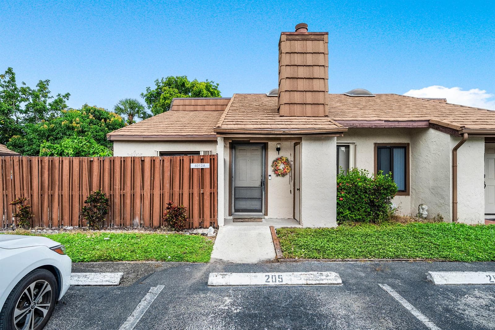 4012 Palm Bay Circle, West Palm Beach, FL 33406 photo 2