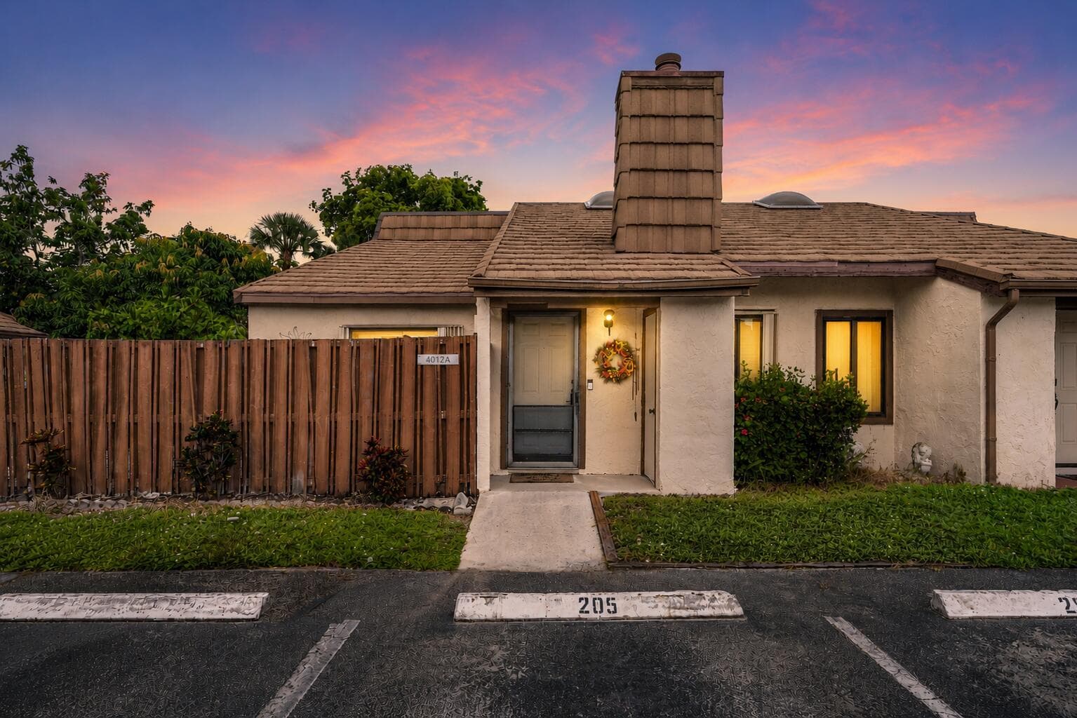 4012 Palm Bay Circle, West Palm Beach, FL 33406