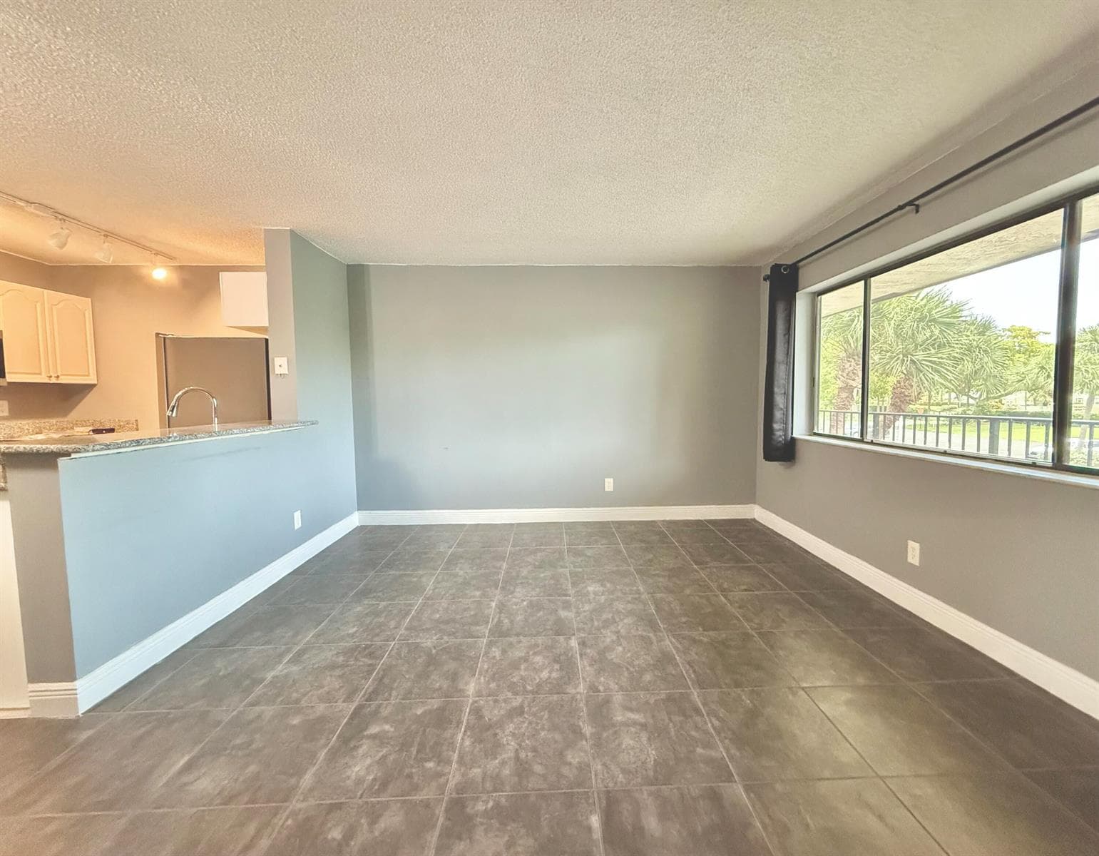 1625 Meadows Circle W, Boynton Beach, FL 33436 photo 5