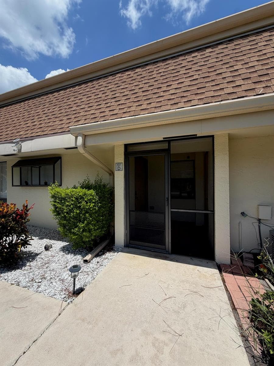 107 HALF MOON Circle # D, Jupiter, FL 33458