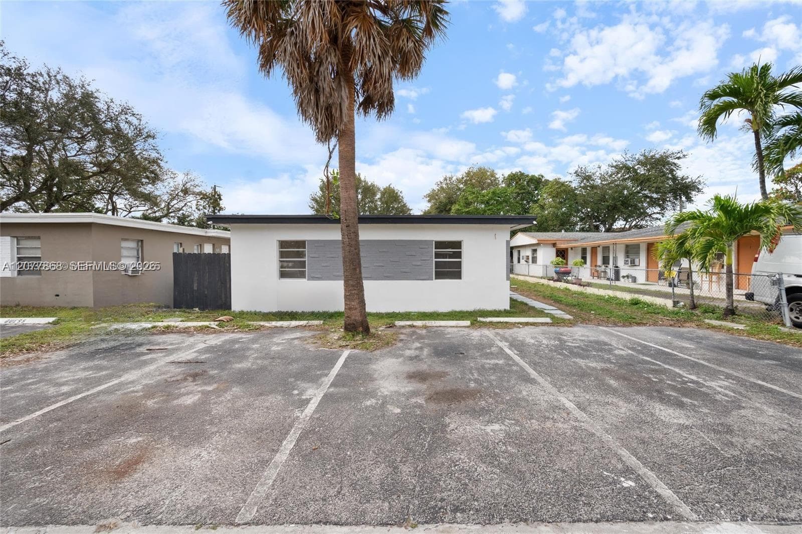417 NW 15th Ave, Fort Lauderdale, FL 33311 photo 3