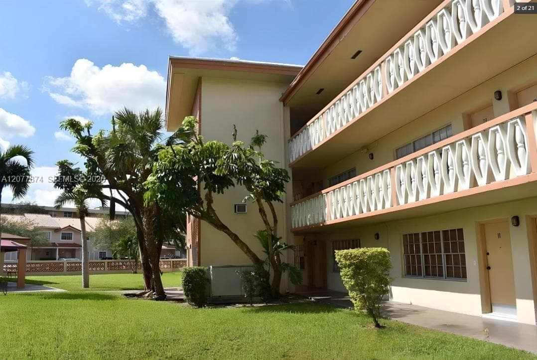 1885 NE 121st St # 16, North Miami, FL 33181 photo 2
