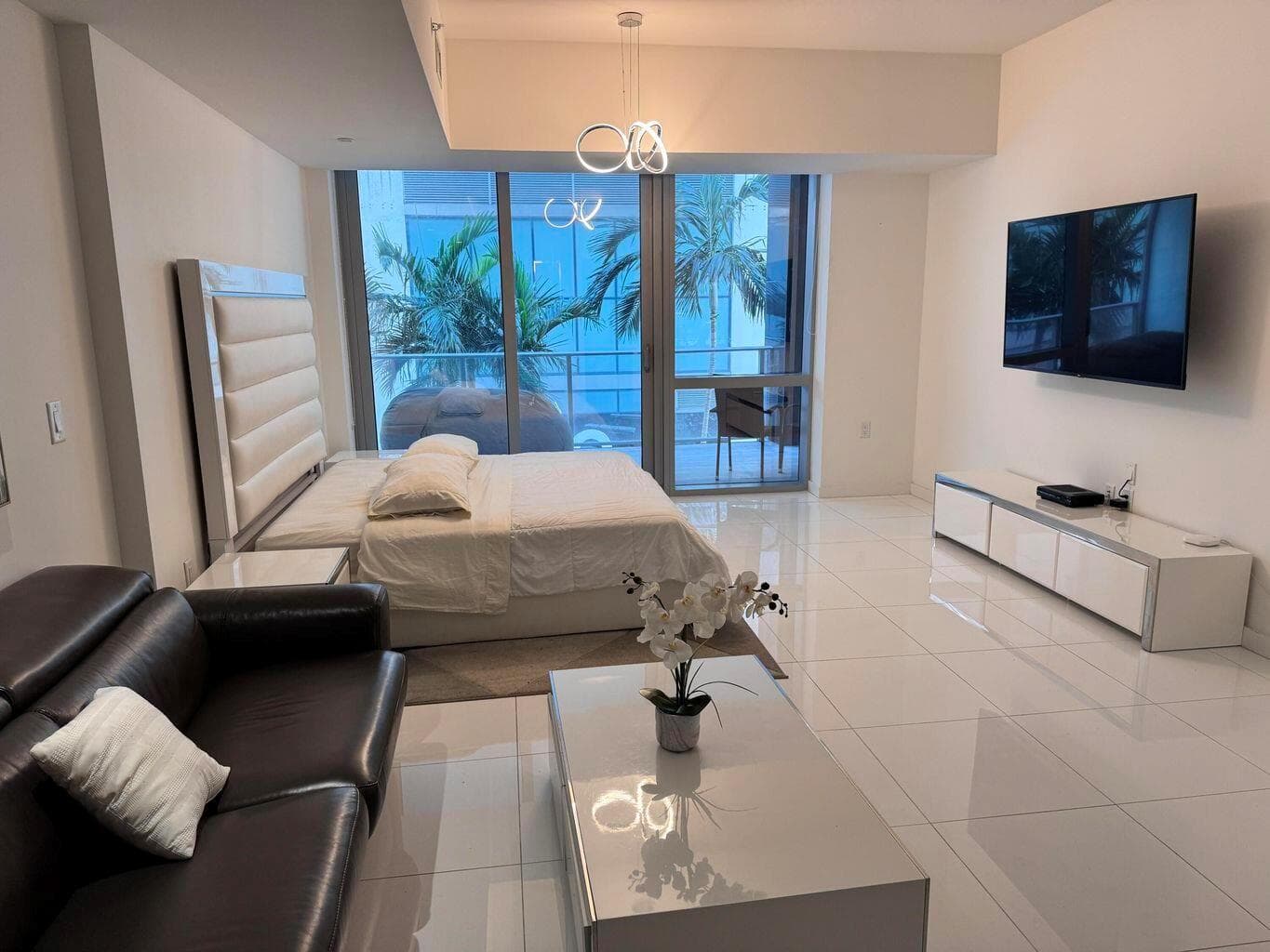 851 NE 1ST Avenue # 201, Miami, FL 33132
