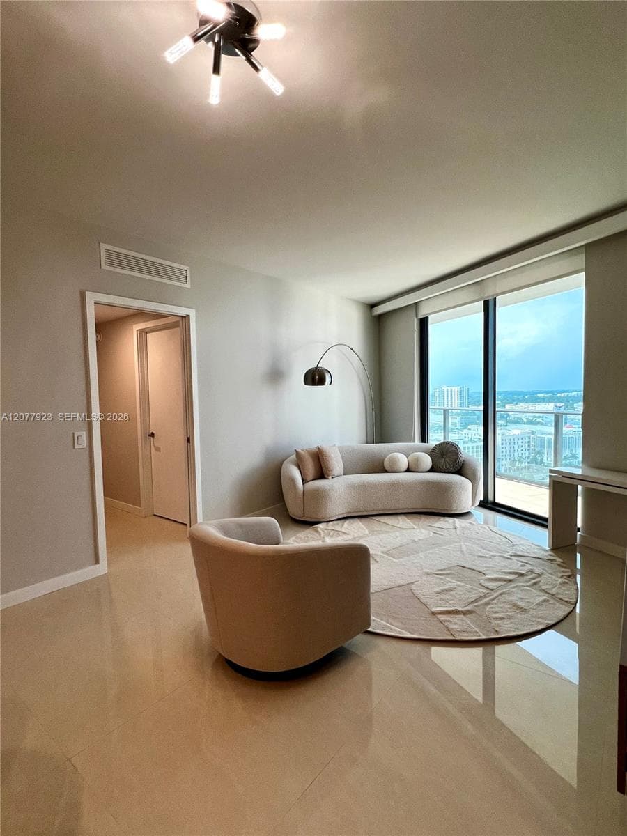 501 NE 31st St # 1910, Miami, FL 33137 photo 3