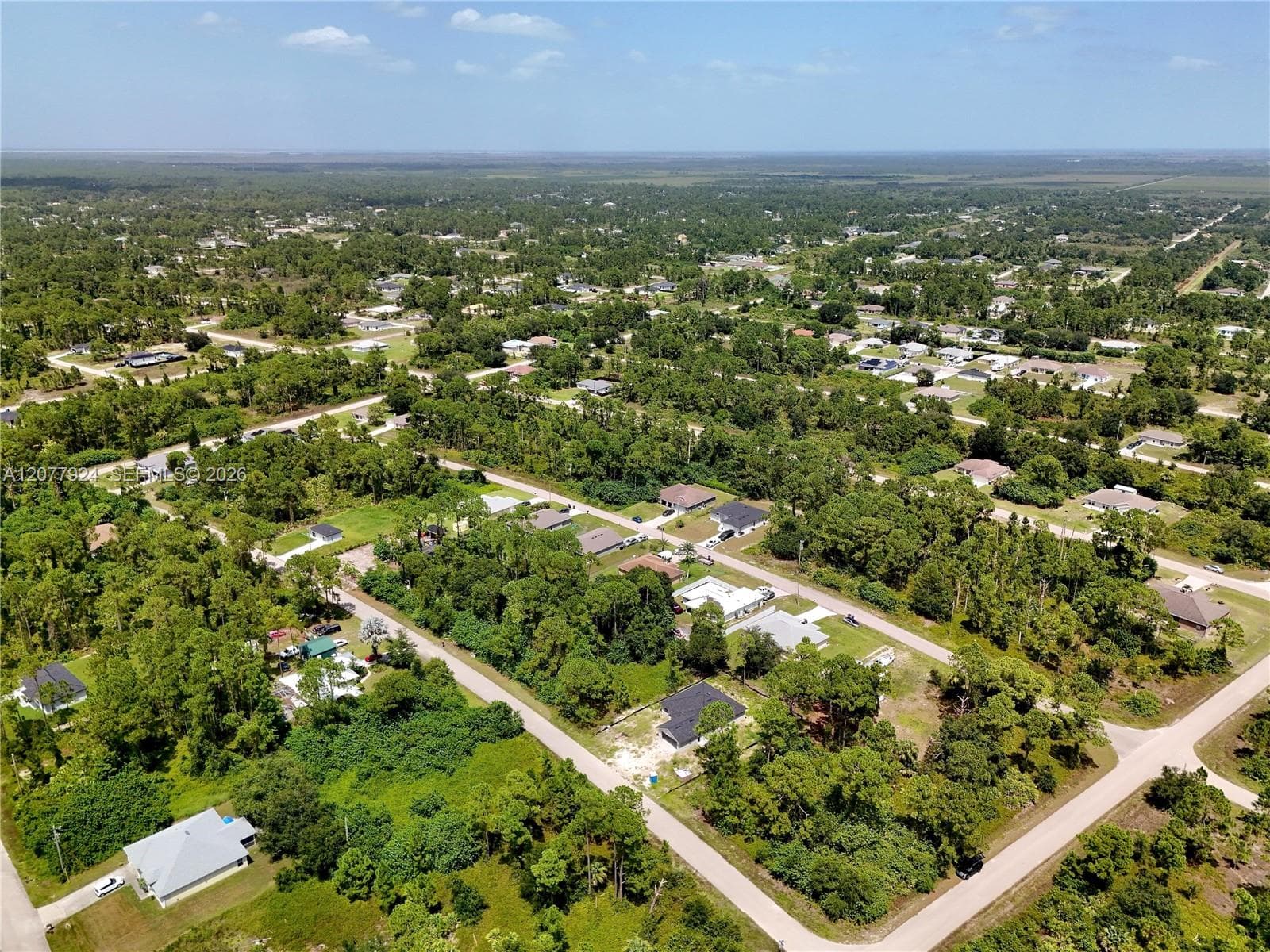 523 SUMMIT AVE, Lehigh Acres, FL 33974 photo 4