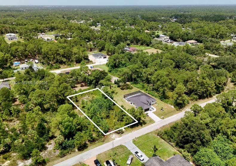 811 Edison Ave, Lehigh Acres, FL 33972 photo 2