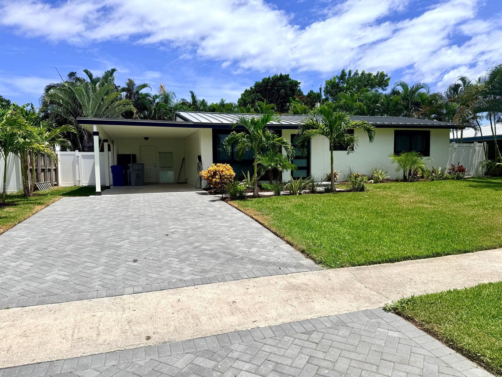 608 NE 24TH Avenue, Pompano Beach, FL 33062 photo 2
