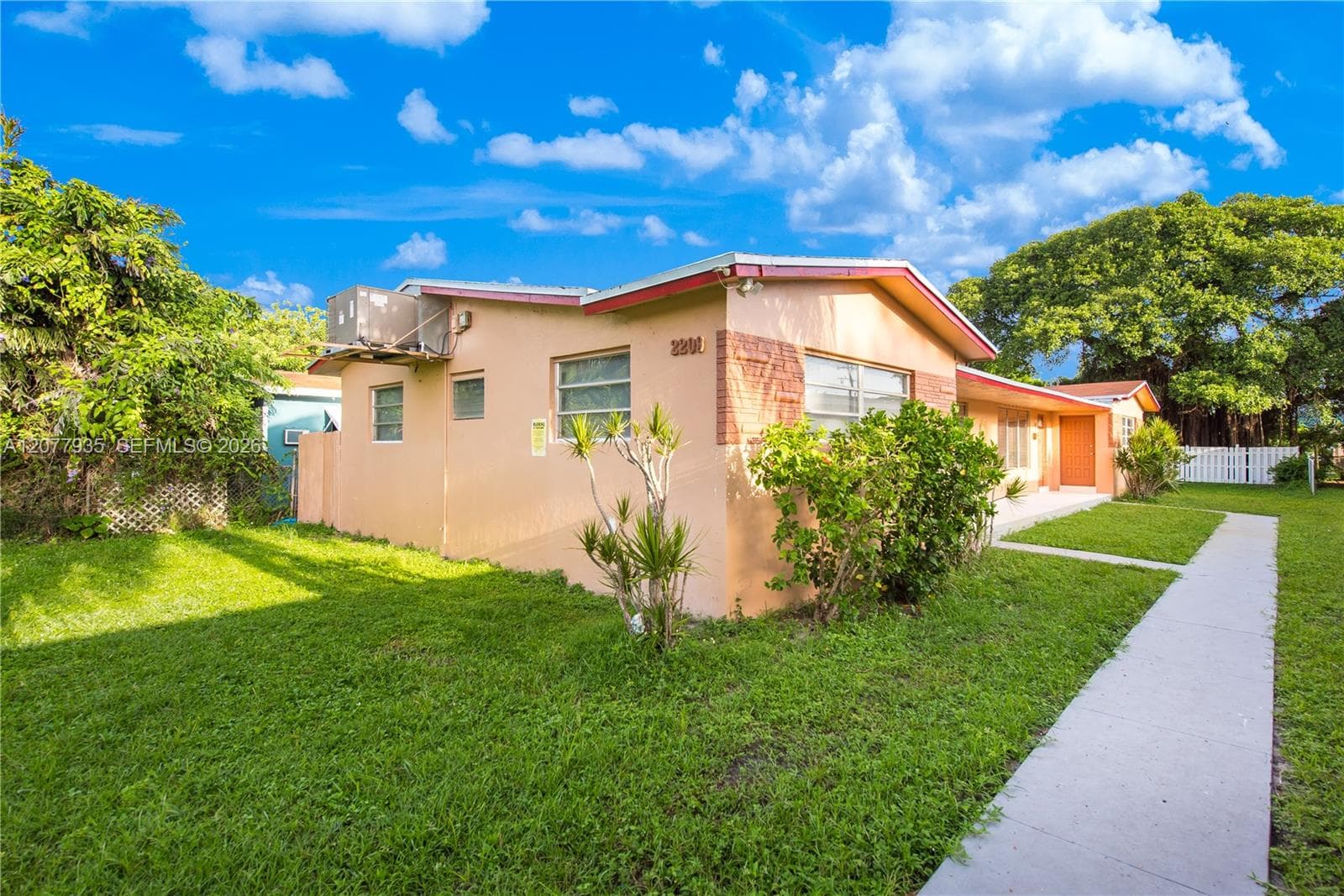 2209 Washington St # 2, Hollywood, FL 33020 photo 2
