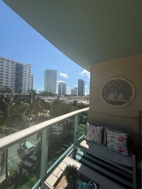 19390 Collins Ave # 510, Sunny Isles Beach, FL 33160 photo 3